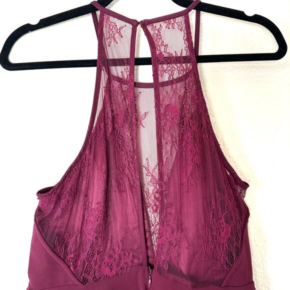 New Lulu's Burgundy Lace Halter Mini Dress Size Large - Picture 5 of 13
